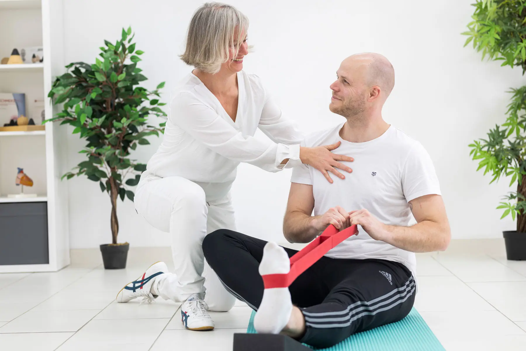 Liebscher & Bracht-Therapie Alexandra Buschmann in Hannover - Engpassdehnung